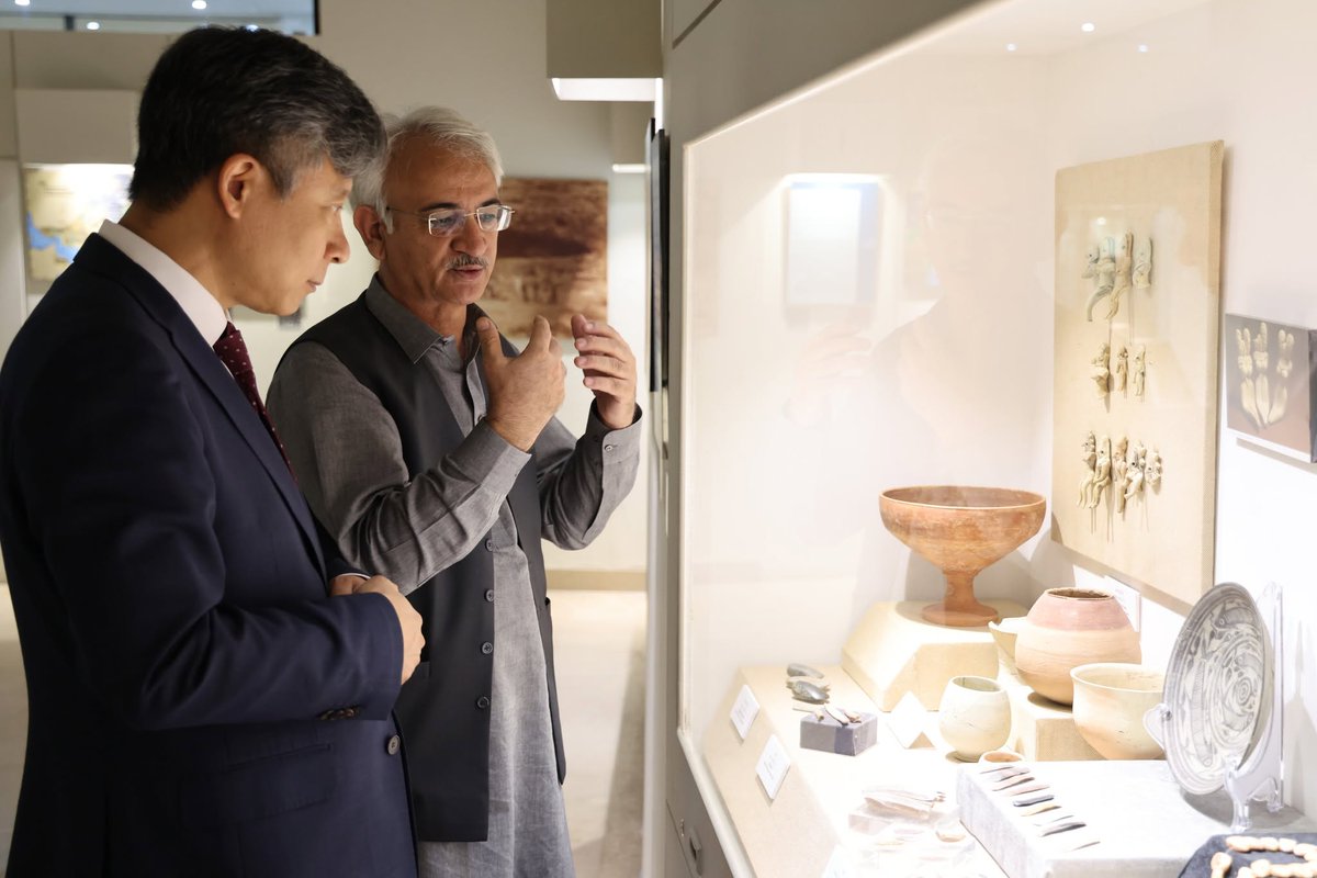DoamGovPK's tweet photo. Ambassador of the Republic of Korea to Pakistan Han Sung-ho visited the Islamabad Museum, where he reiterated his country's commitment to strengthening cooperation with Pakistan in the preservation of archaeological &amp; cultural heritage
.
.
.
#CDFForGlobalStability #cdfpeacemaker https://t.co/r6uu9pXPFn