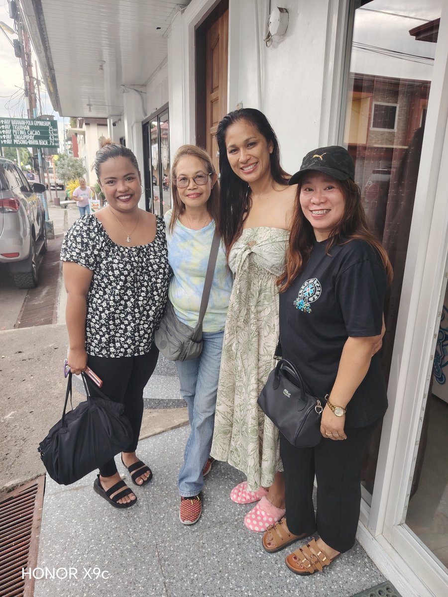 xutiels's tweet photo. With mayor Jennifer Cruz of pola mindoro https://t.co/DmKpRkmv3d