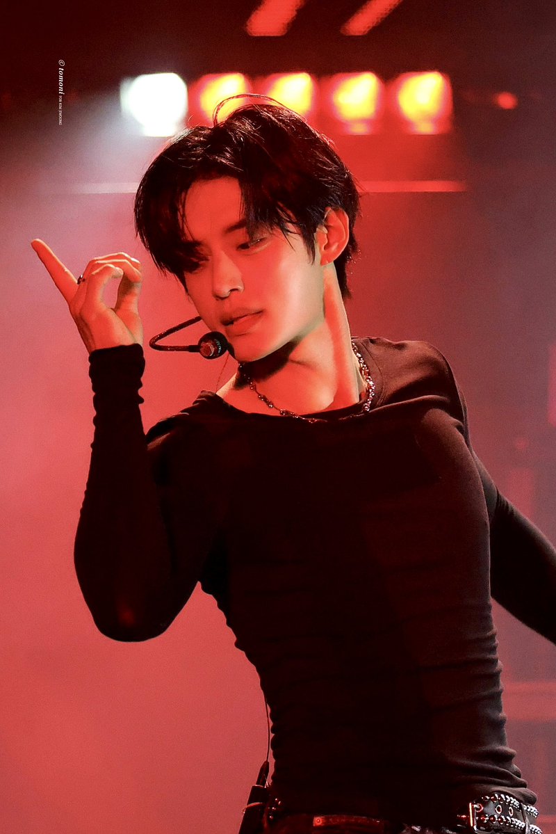 tomoni_kjw's tweet photo. 260621 ❤️‍🔥

#김지웅 #KIMJIWOONG #金地雄 #キムジウン #ZB1 #ZEROBASEONE #제베원 #제로베이스원 https://t.co/zssDYUvBfy