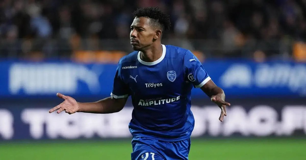 andreoeausm's tweet photo. Schalke's offer for Tawfik Bentayeb has been rejected 🔵❌

Schalke will not make another offer either

Union Touarga Sportif drastically raised the price at the last minute

In addition, Bentayeb's agent is said to have deterred Schalke

#Schalke #S04 #ESTAC https://t.co/l6wMOhuyIK