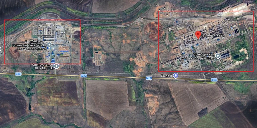 Roman_Smithson's tweet photo. 🚀💥During the night, #Ukraine’s #DefenseForces struck the #Orenburg #GasProcessingPlant deep inside #Russia

📕 Russia: The "Evil Empire"
👉https://t.co/N44HLVsuSS

🔥🔥 Multiple #fires were observed in the industrial zone of the facility, indicating a successful operation

#War https://t.co/ImFOdGTi57
