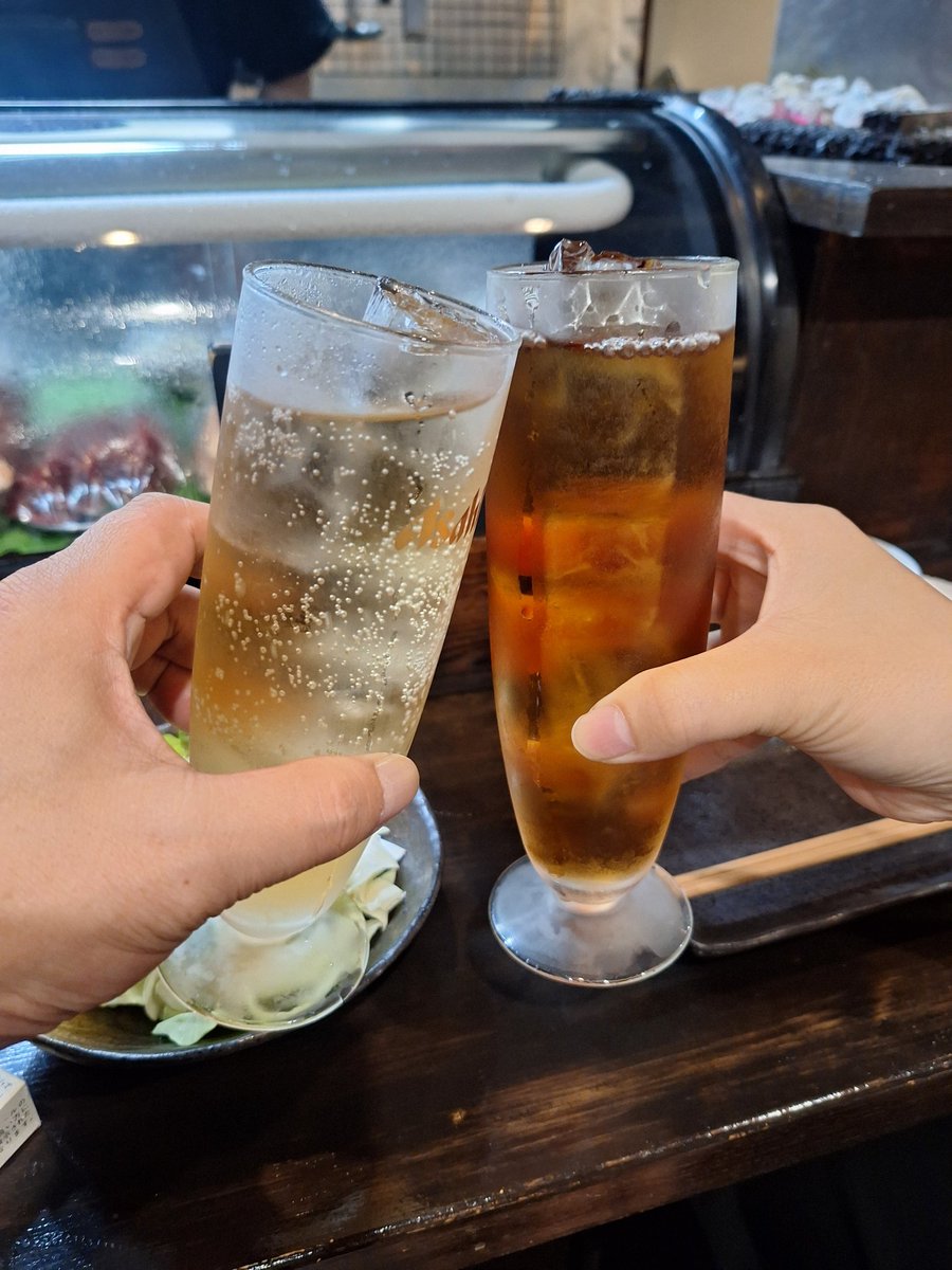 second0901's tweet photo. 本日20時開店！！

昨日の1日店長と😙 https://t.co/KDZ1Ls3u4f