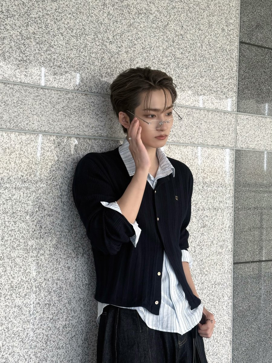 by_EPEX's tweet photo. 매일의 내일은 내일의 매일이고, 내일의 매일은 매일의 내일이다

#EPEX #이펙스 #JEFF #제프 #젶프프 https://t.co/ND8FWfm4sJ