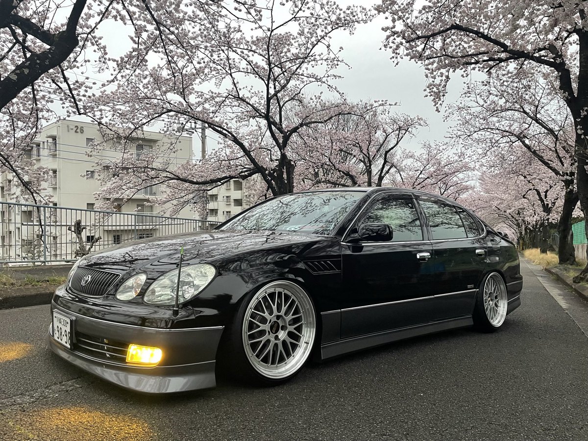 babutogsgasuki's tweet photo. #このくらいの車高が良い 
過去車も混じって失礼します。純正フェンダーリムツライチが1番すき https://t.co/twvZejp1QV