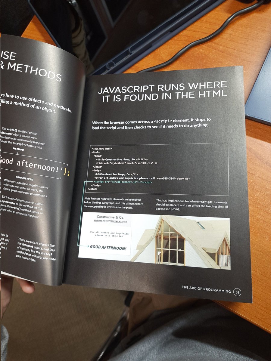 boss6852's tweet photo. Reading Book in dark mode https://t.co/nXDE5SwXAA
