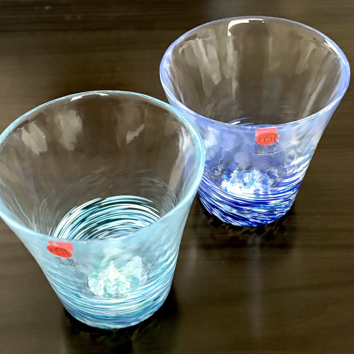 _Aitoiro_'s tweet photo. 津軽びいどろが好きでな………………
一目惚れよ…………………
露草と紺青。
12色のグラス。
すごいやばいきれい。
サイト見たら翡翠もきれいすぎてほしい。12色揃えたい https://t.co/ZhQljETYLw