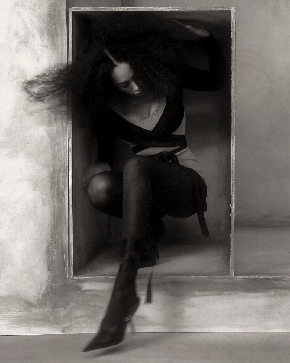 vampyerlover's tweet photo. solange by szilveszter makó https://t.co/ufEBNkPoRs