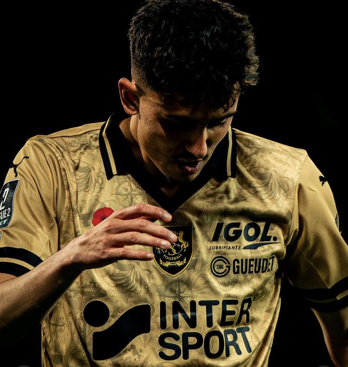 WFCGRONINGEN's tweet photo. SC #Cambuur hoopt de volgende Algerijnse topper te vinden, en kijkt in Duitsland/Frankrijk

Ilyas #Hamache een 23 jarige 🇩🇿/🇫🇷 LW van #Schalke staat op de radar van de club uit Leeuwarden 

Eerder speelde hij in Frankrijk bij Amiens, en hij kan ook als CAM uit de voeten https://t.co/ygpwtq0xjX
