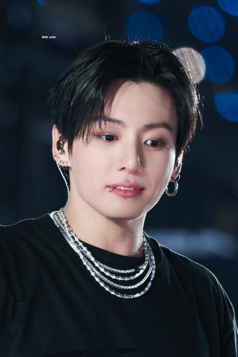 JK_Euphoria2018's tweet photo. ARIRANG in Busan

 #JUNGKOOK
 #今日グク https://t.co/GxsHG6C1jI