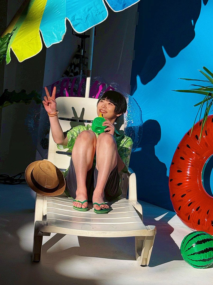 mahiro_sugisaki's tweet photo. 松ステロスです。略して松ロス。

みんなもきっと松ロスだよね？🥹
感想をいっぱい語り合いたいので、配信という名のエアロゾルで結ばれましょう☝️😕

😃😎😦😒😄😉🥂🐟🐱🦷🍢

明日、『#彼女のいない教室 』の稽古終わり次第 21:30頃〜FC配信します！
🔗 https://t.co/MdbVdNYDDG

その後 22:00〜オンライントークも開催✨
ぜひ遊びに来てください！

ポイント購入👇
https://t.co/bYOopyCLvL

予約はこちら👇
https://t.co/zVkolDxGwc

#おそ松さん #松ステ #松ロス