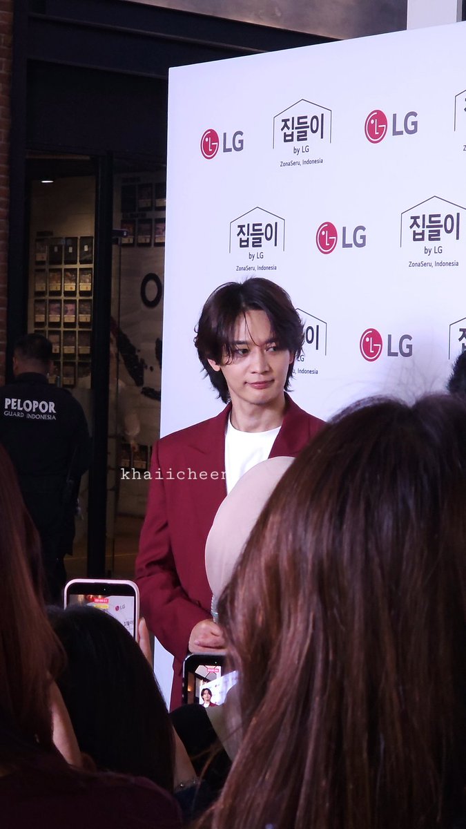 khaiicheen's tweet photo. 20260624 - MINHO at HOUSEWARMING BY LG INDONESIA ✨️
@SHINee 

MahaDahsyat Choi Minho pokoknya! 
#shinee #minho #lgindonesia #choiminho https://t.co/OWwU90m96d