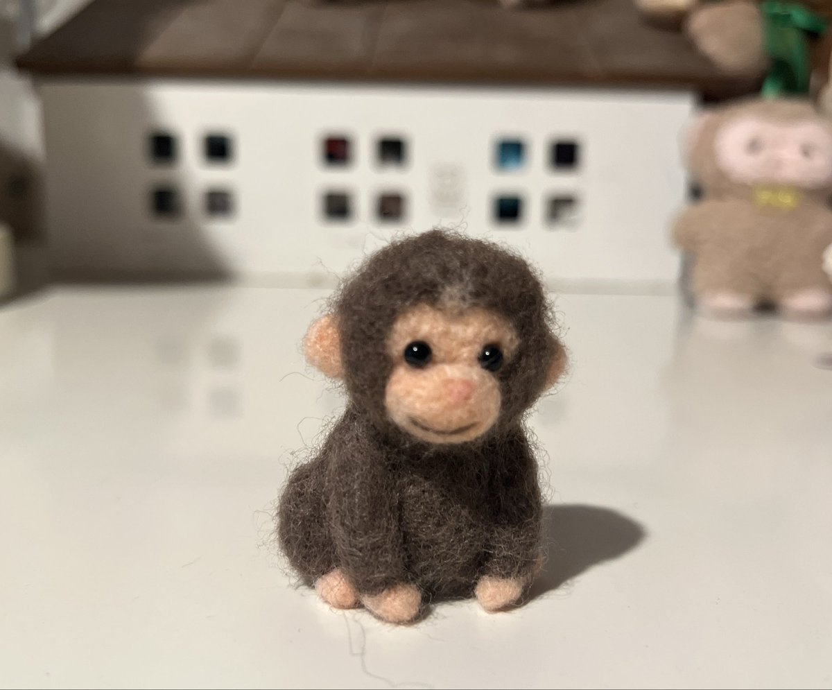 komohana15's tweet photo. 友達が応援乗車券のパンチくんをモデルにして羊毛で作ったパンチくんをプレゼントしてくれた😭✨✨ 天才すぎる！！
私の宝物✨大事にするー。
#がんばれパンチ
#市川市動植物園 https://t.co/EIUB7Jygod