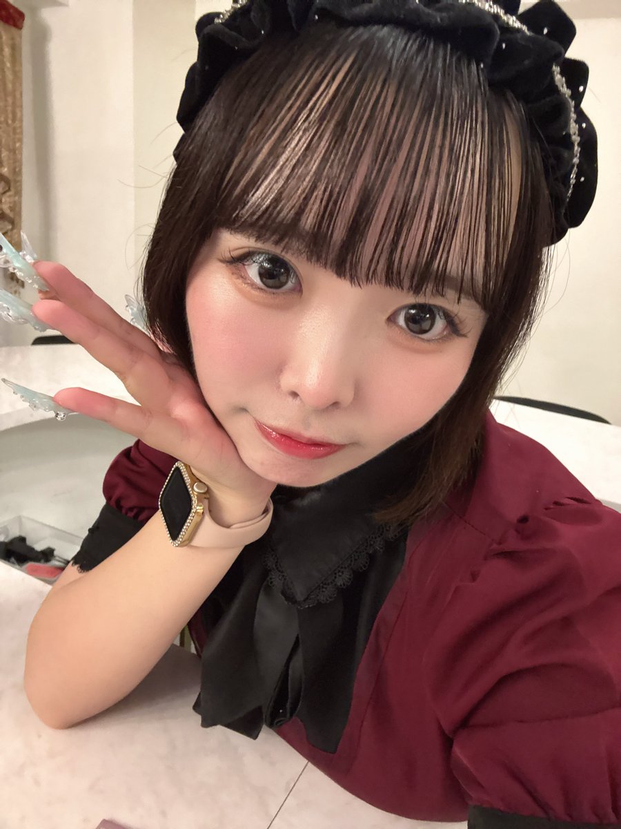 emp_yuria's tweet photo. いんしてます⭐️
今日初めて就活らしいことしたんだけど自分がちゃんと働けるのか不安になった🙀笑 https://t.co/d44vjMHLWf