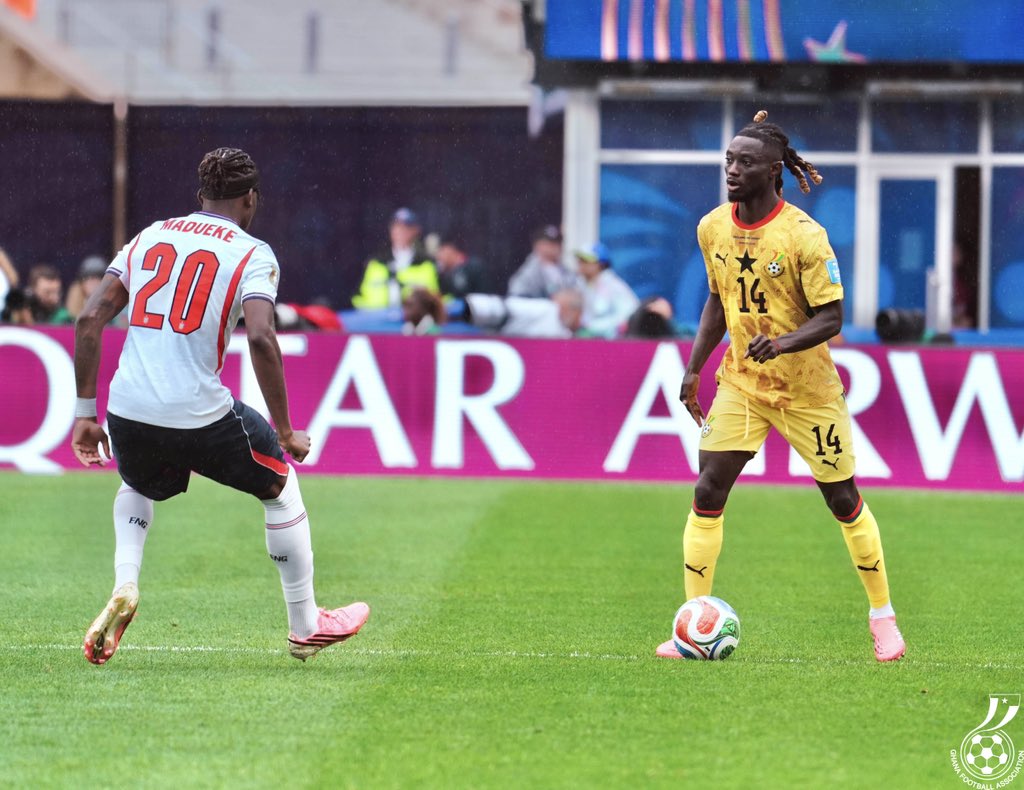 GhanaBlackstars's tweet photo. ✊🏾 Impressive display @gideonmensah_14.

#BlackStars | #FIFAWorldCup https://t.co/bG6GTFQGJI