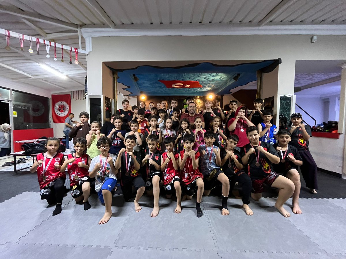 FilizHendekci's tweet photo. Minik Muaythai Sporcuları Antalya'da Zirveye Çıktı https://t.co/xYnIsBKNpD https://t.co/RBLjKjCSkZ