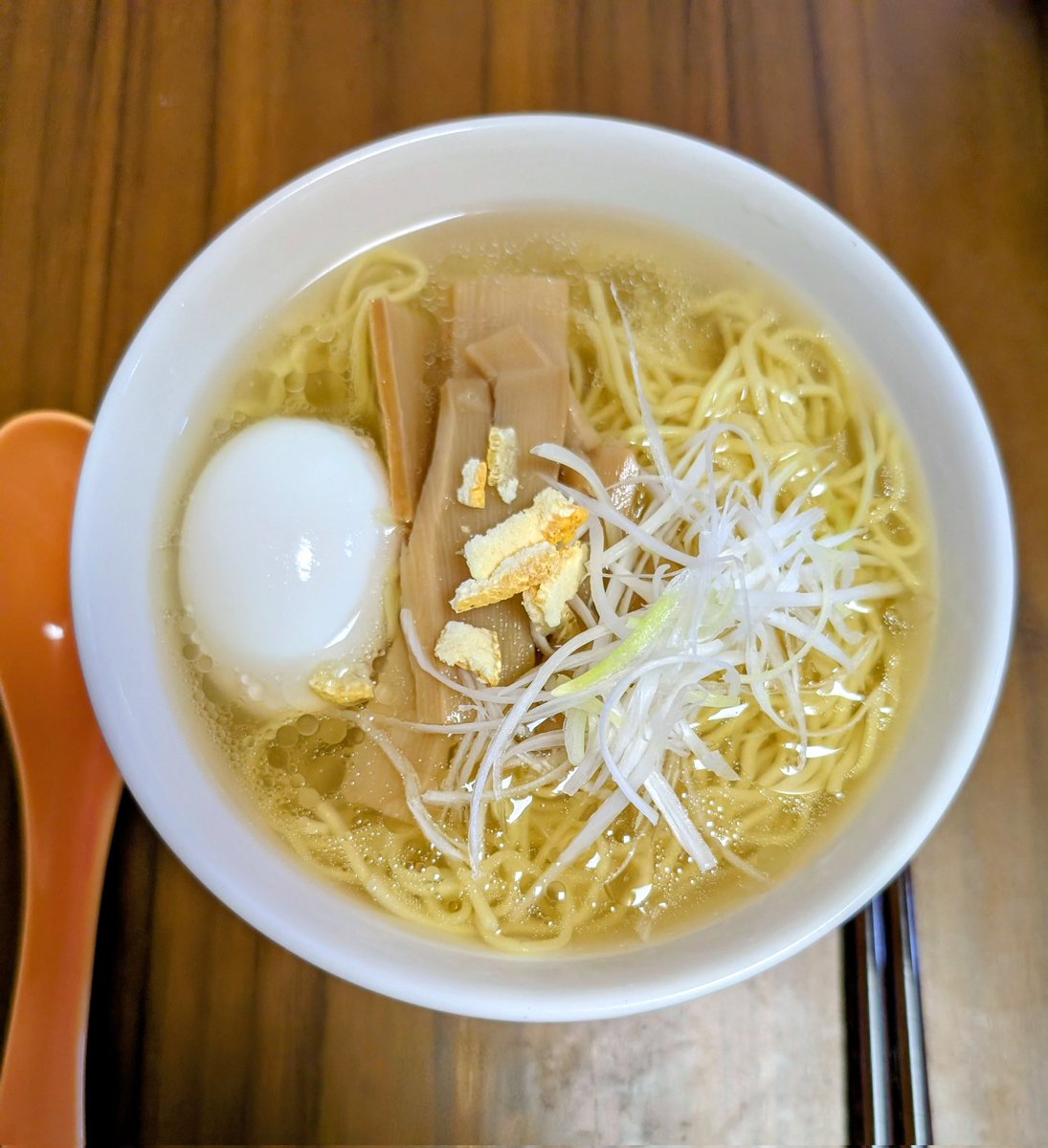 RokutouEGA's tweet photo. 今夜、ハマグラーになりました🍜✨
さらに、利尻ラーメン味楽のとろろ昆布を入れると、さらに味わい深くなりました😋
まさに味の龍宮城や〜✨（うましらはどうした） https://t.co/hc11setJ6J