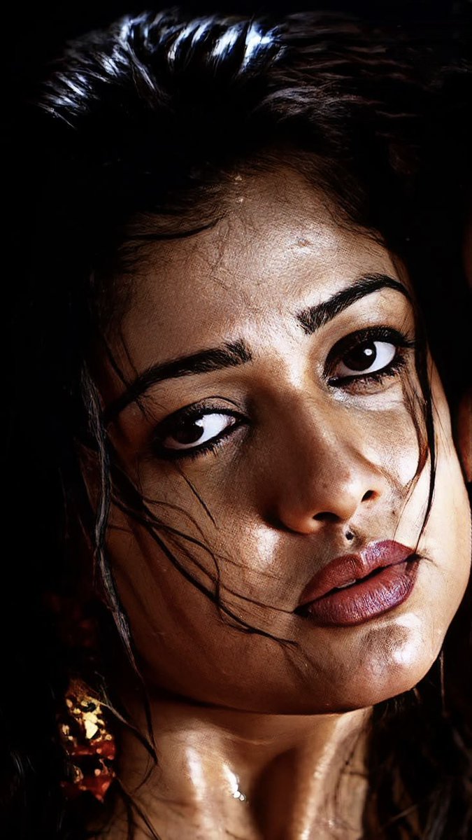 IntimateMachan's tweet photo. If ur seeing this u dont need any enegry drink she is the drink #nayanthara https://t.co/EBniKqkFho