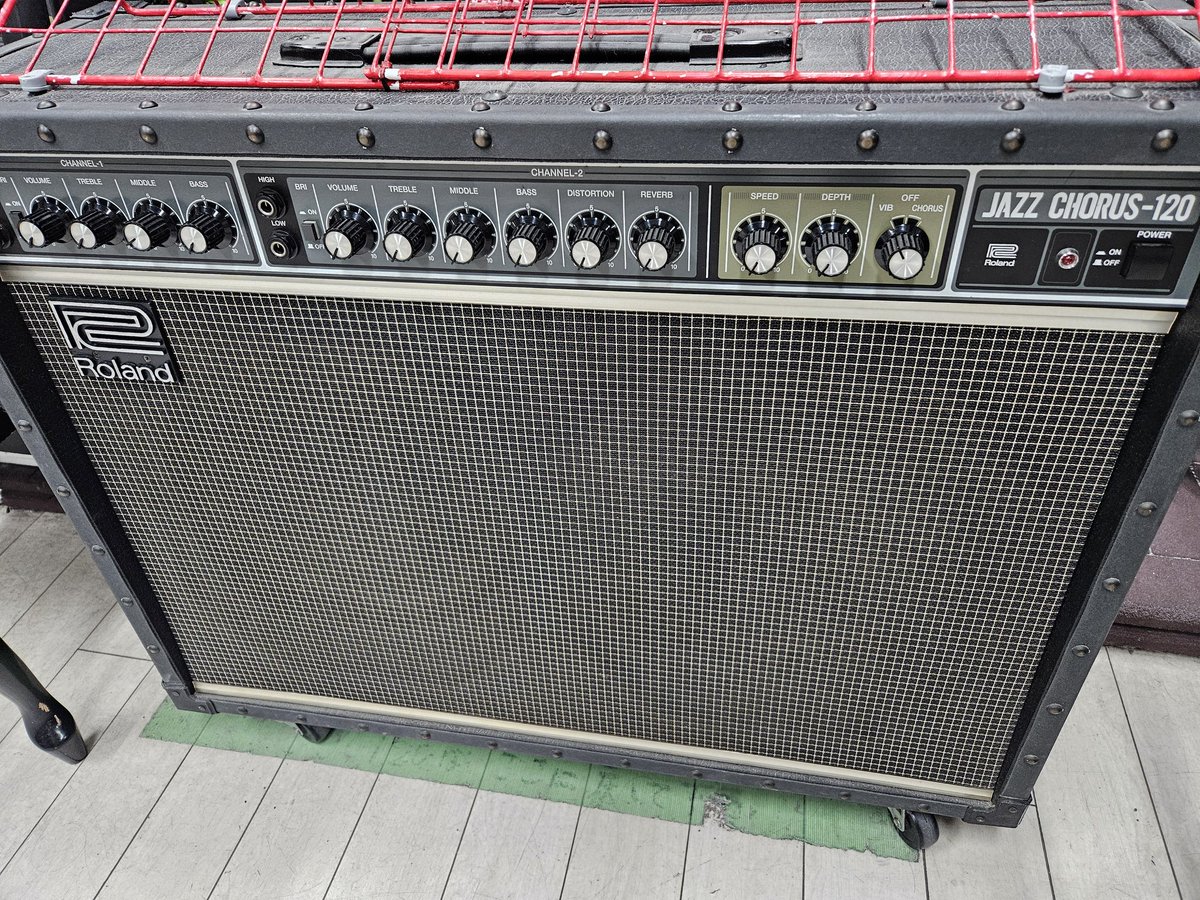 早い者勝ちジャズマスター aria 自作　ジャンク品 みんな大好きジャズコーラス‼️ 最近のカプ旦那はジャンクなどのJC-120