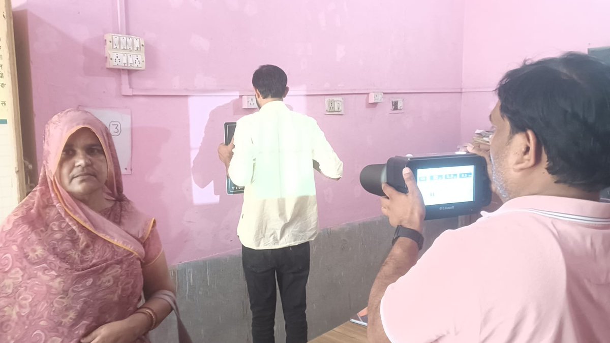 MainpuriNtep's tweet photo. टीबी यूनिट कुरावली के आरोग्य आयुष्मान मंदिर पहाड़पुर pr टीबी मुक्त अभियान शिविर आयोजन किया गया जिसमें हैंडहेल्ड हेल्ड एक्सरे मशीन द्वारा संभावित मरीजों स्क्रीनिंग कीगई साथ बलगम नमूने बीपी शुगर आदि लक्षण वाले संभावित मरीजों टेस्टिंग की गई https://t.co/WcCMh3DAva