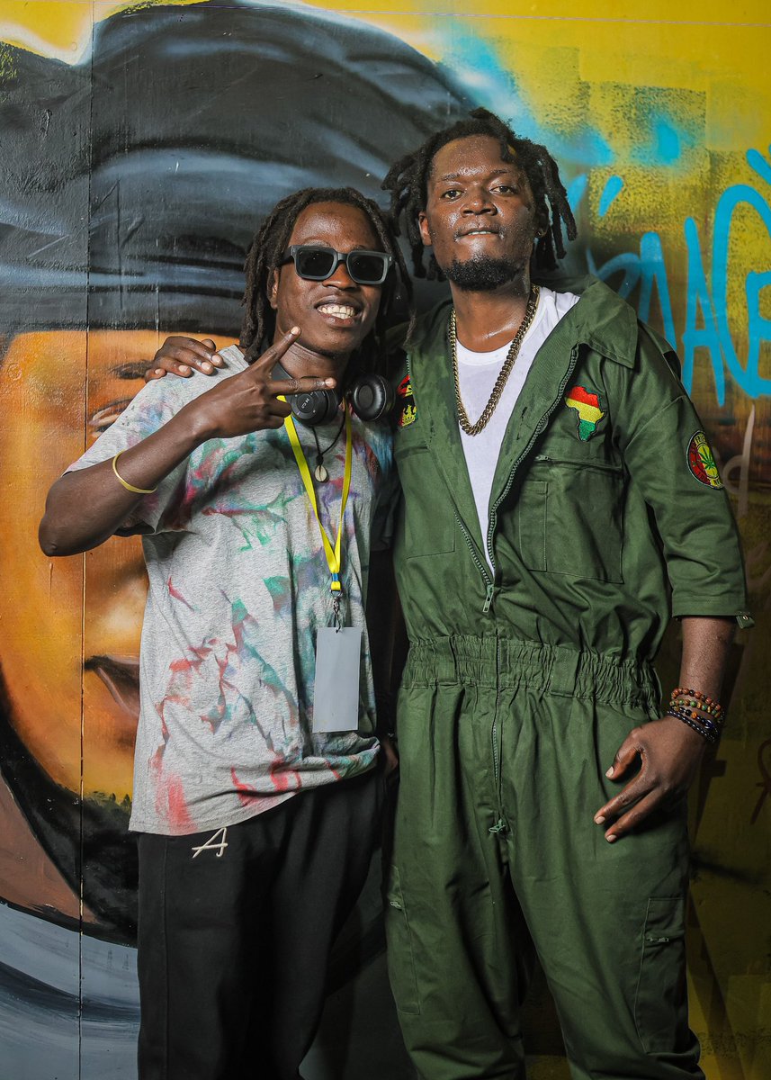 TickDab's tweet photo. It was such an honor to rub shoulders with my favorite reggae artist.
@SamaSojah 
Blessed love✌🏻 https://t.co/soC7eM041Y