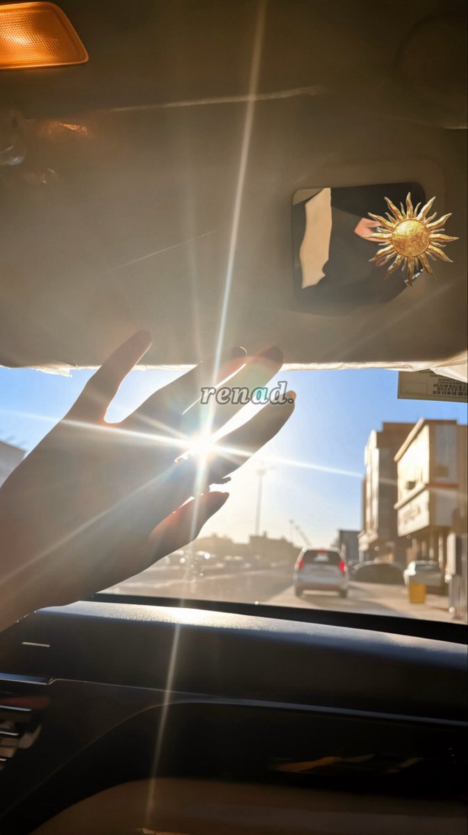 r3w__'s tweet photo. حبك إنت شـــ☀️ـــس ناسيـه الغروب https://t.co/Yy7vJJrc3d