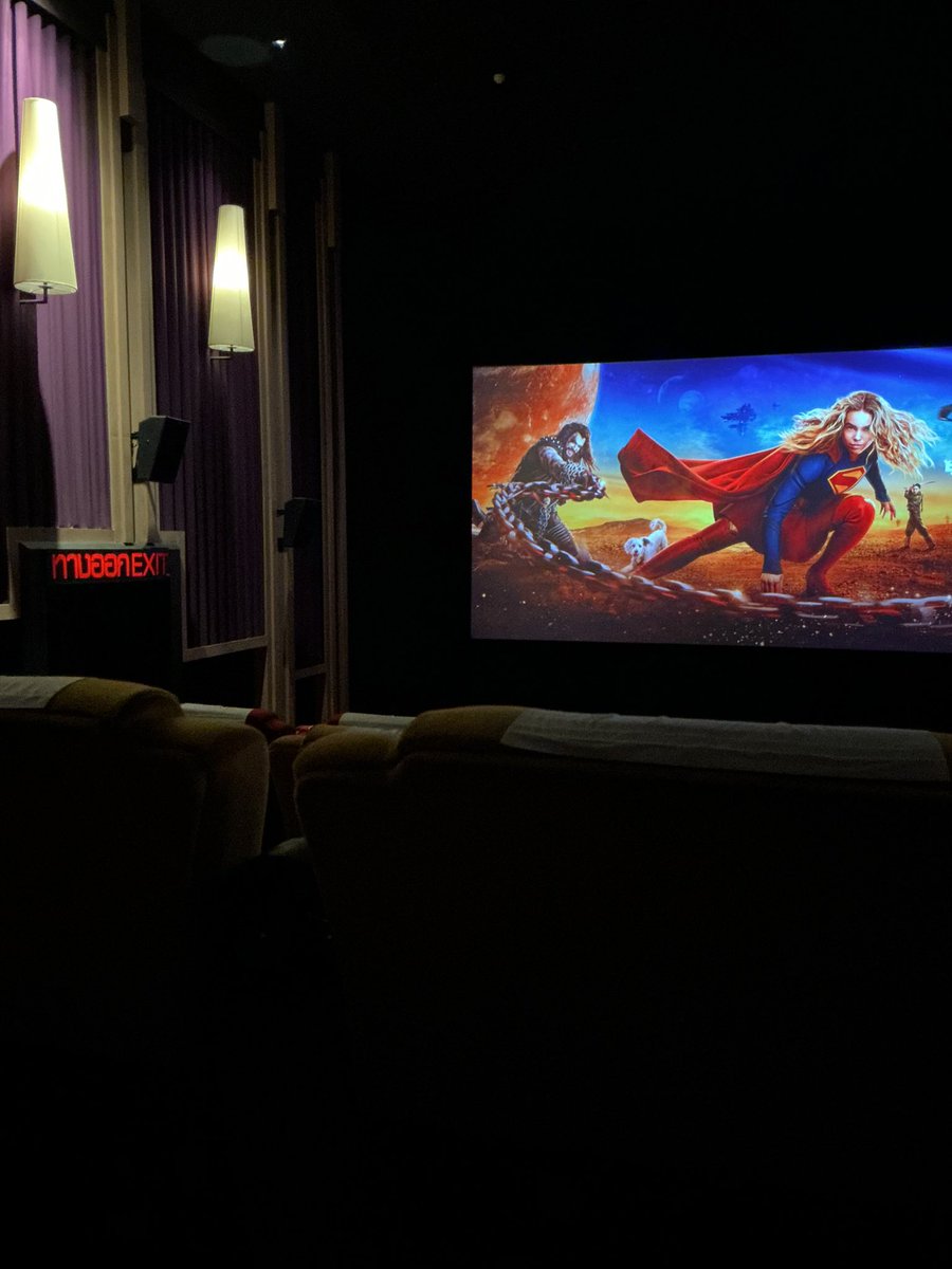 saintqmt's tweet photo. supergirl💪🏻🦸‍♀️alone https://t.co/JkyjeJ03kL
