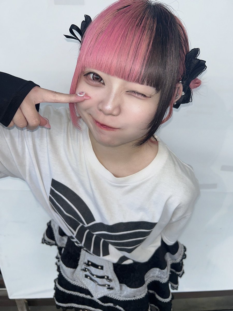 chekitui_'s tweet photo. あずまるはもっと涙袋があってアイラインも濃いめ(メモメモ)
勉強しよ
@lilia_azusa  #あずニズ��� https://t.co/uVYGyvF2Ry