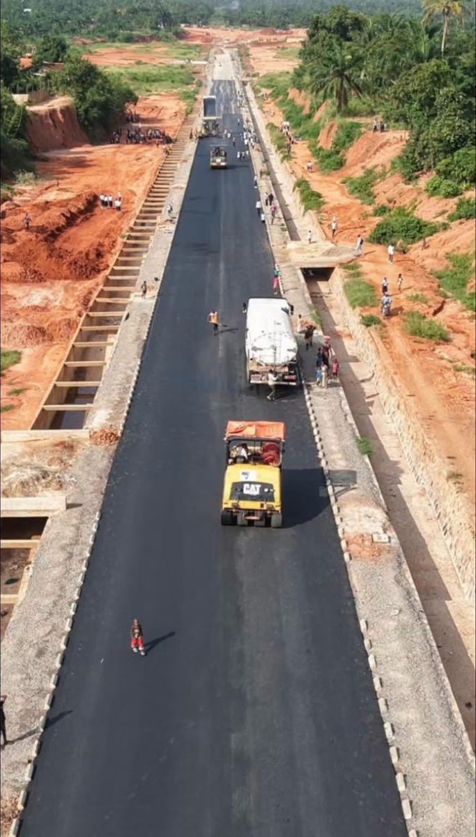 BlaiseKanda2's tweet photo. ❤️🇨🇩🙏🏽Le célèbre ravin Mbala Wa Citolo ( Mbujimayi) enfin vaincu ! 
Merci au Seigneur 
Merci au Président Fatshi 
Merci à Safrimex ❤️🇨🇩🙏🏽 https://t.co/TQWMlZM1XN