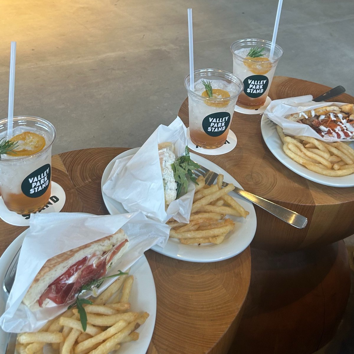 _kinonimoekyun_'s tweet photo. 🎶
#kinoeats #키노이츠 https://t.co/7pFuWHFjxH