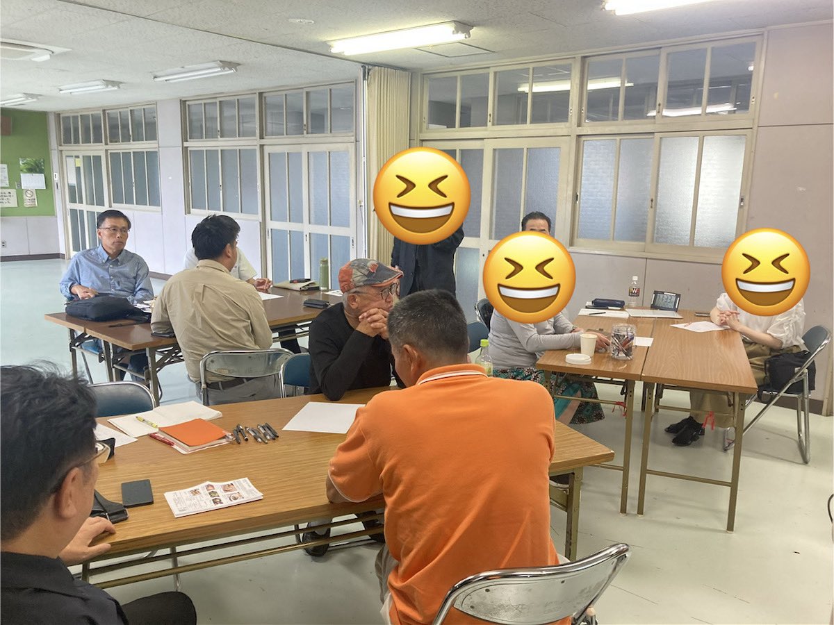 Sanseito_HrsmKe's tweet photo. 第6支部では6/21(日)、定例支部勉強会を開催��ました。
今回は、櫻井祥子参議院議員によるスマホ新法に関する講話の動画視聴の後、参加者同士で意見交換を行いました。
私たちにとってもはや手放せない状態となっているデジタル機器ですが、その便利さゆえのリスクには十分注意し、うまく付き合っていかなければなりません。
参政党では、勉強会を定期的に開催しています。日本を守るために、引き続き学びを深めていきましょう！