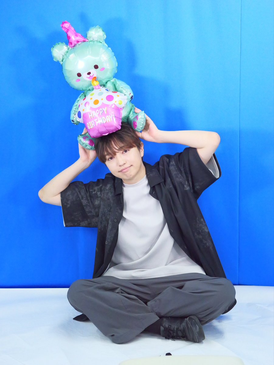 osya_775's tweet photo. なな湖さん本日35歳の誕生日を迎えました！
35歳？？？？？？
35歳！！！？？？？？？？

予想してた35歳よりもよっぽど忙しくて充実した日々を過ごす35歳になりました。皆さんのおかげです😭😭いつもありがとうねぇ
#なな湖はいいよなぁ
#なな湖さん十五歳誕生祭 https://t.co/JBxeUOblMV