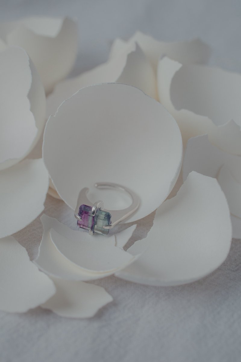 NandoJewelry's tweet photo. 6月のオンラインストアPt.2が本日22:00より開店します✨

今月は
・ロンドンブルートパーズ
・ラブラドライト
・レインボーフローライト
を用いたアイテムをメインにご紹介致します💎

今回ご紹介したい宝石の商品には
HOTのタグがついています

値上げ前最後のオンラインストアになりますので、是非お時間がある時にご覧くださいませ☺️

オンラインストアへはプロフィール下のURLとこちらのリプライからご覧ください✨