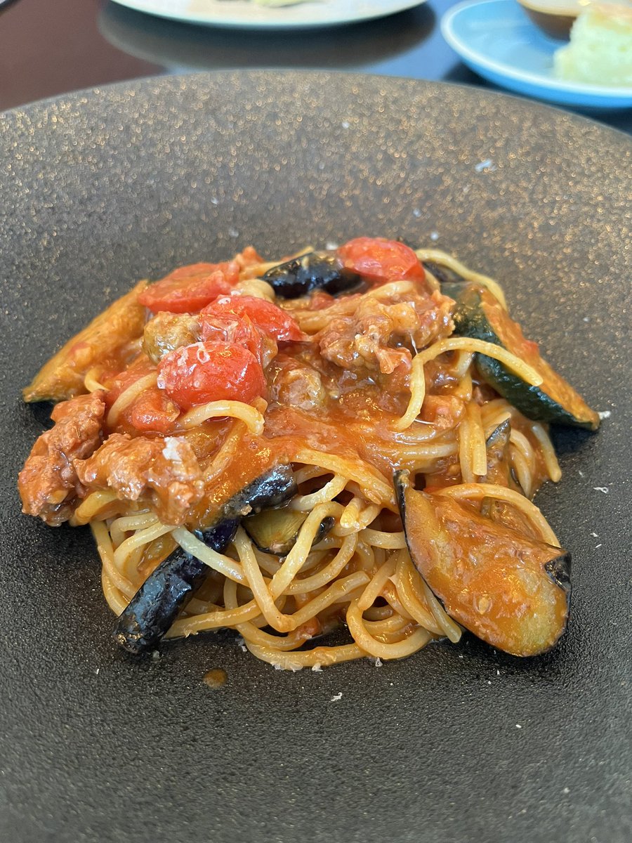 seiyan0141's tweet photo. 昼にいただいたパスタ
このモチモチ感はマンチーニかなと思いながら
デザートも美味でした https://t.co/VPD44TE4gP
