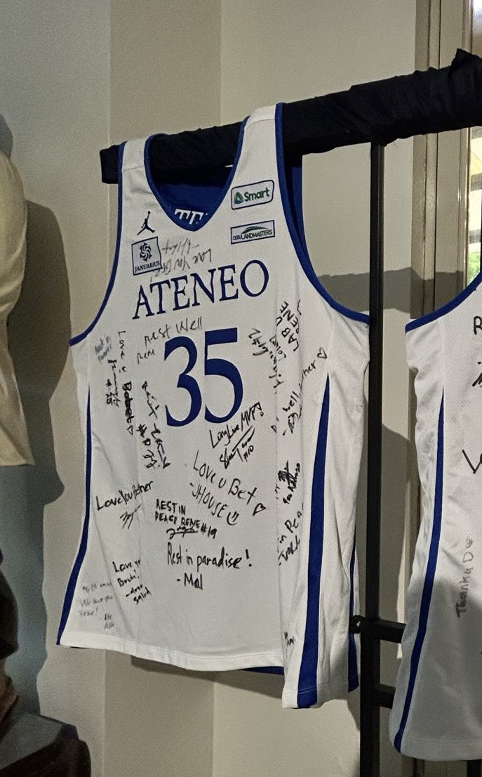 volleybagan's tweet photo. Yun pala ang reason bakit sinama yung jersey. 🥲💔 https://t.co/EARtGJTALQ