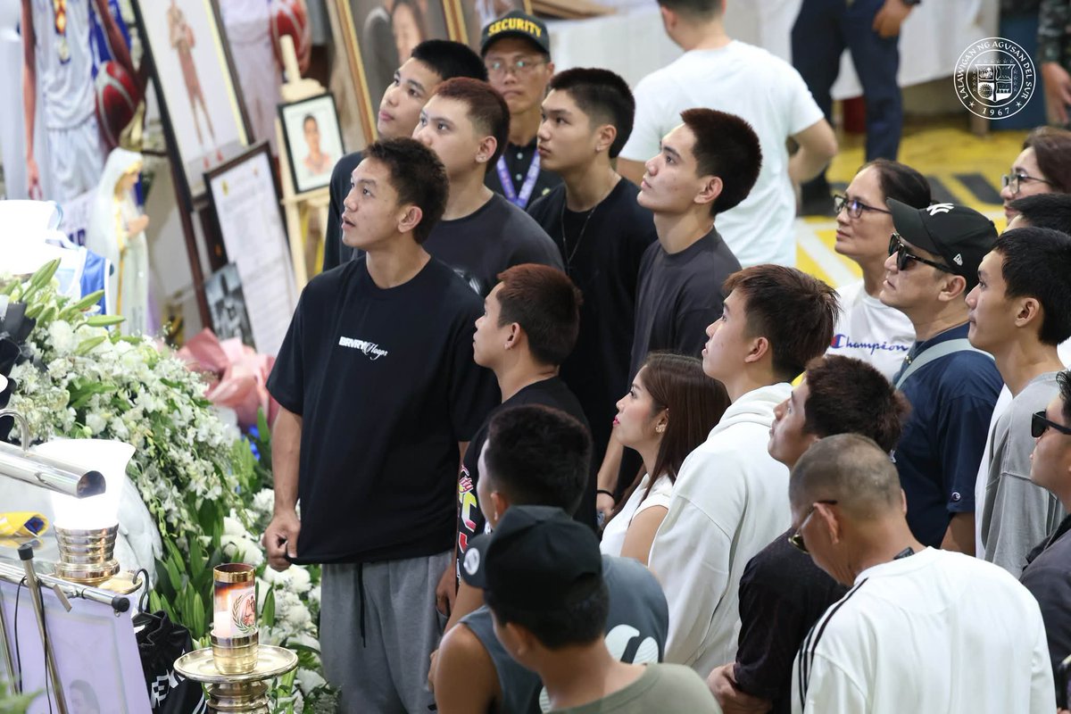 kntnshp_'s tweet photo. And to these guys...

Hindi natin malalaman kung gaano kabigat at kasakit para sa kanila itong pangyayari na 'to. Some them even hides it. Yung iba, pinipigilan pang pumatak ang luha nila. We will never know how painful it is. https://t.co/cCnM8QlluE