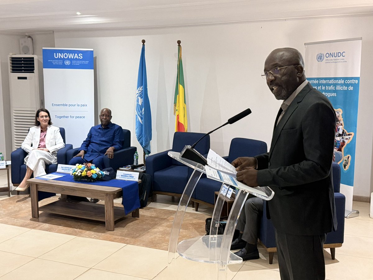 UNODC_WCAfrica's tweet photo. 💊Drogues synthétiques en Afrique de l'Ouest : une menace croissante pour notre jeunesse.
📍Dakar, @UNOWAS_SRSG &amp; @UNODC réunissent jeunes, forces de sécurité et partenaires pour bâtir des réponses concrètes en matière de santé publique et de cohésion sociale.
🇸🇳 #Sénégal https://t.co/s3P5mcl82L