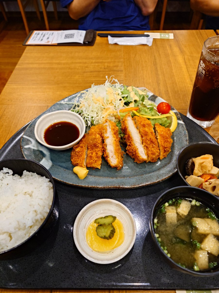 atuatu5156's tweet photo. 今日の夜ご飯 https://t.co/mEiSljAvHw