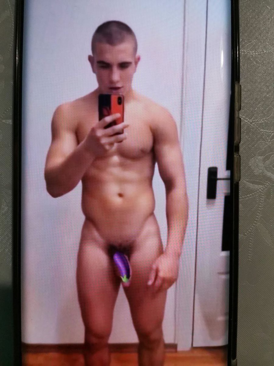 bulgarianboys8's tweet photo. https://t.co/8ilKHW5bQx