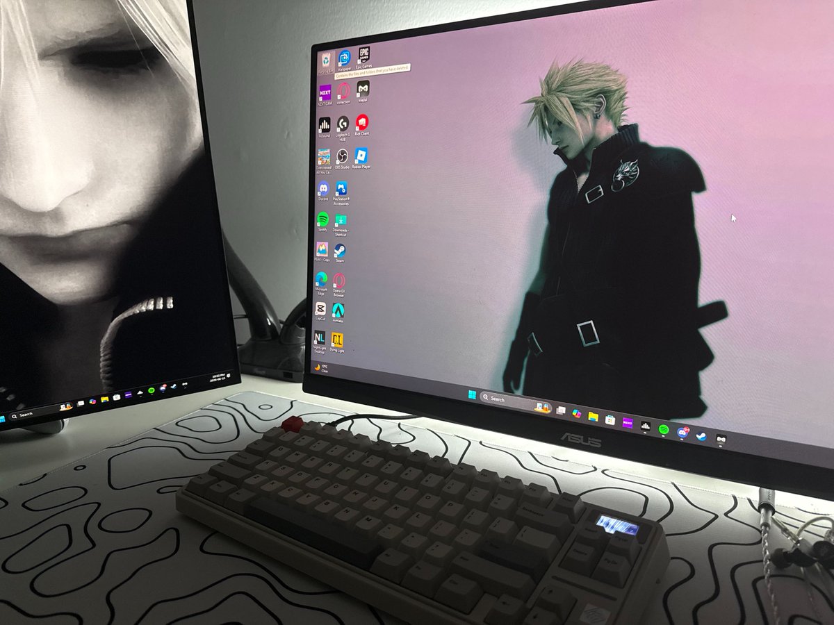 sikakeyb's tweet photo. Late nights. Soft lights. Perfect clicks. ✨

A clean setup, a favorite character, and the HM80 ready for every match.

📷@ ScriPryuk（YT）