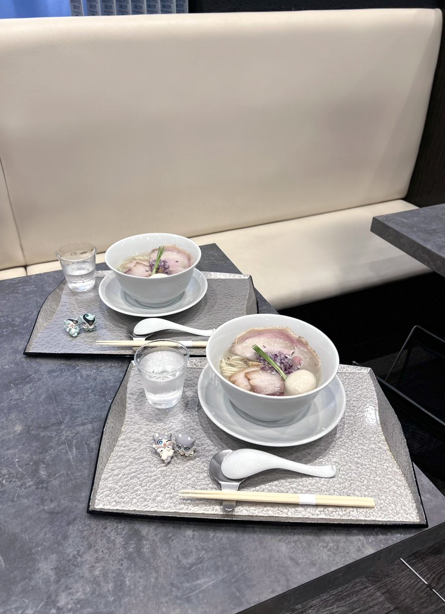 ____1o02's tweet photo. 📍宍道湖しじみ中華蕎麦 琥珀

池袋ラーメン🍜🤍
土曜18時半頃でも待ちなしで入れた！とても美味しかったのでリピ確ɞ̴̶̷  ̫ ɞ̴̶̷🤍 https://t.co/56GxzAqVIv