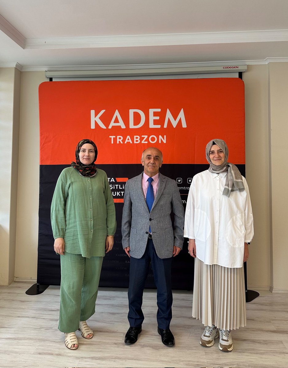 KademTrabzon's tweet photo. Karadeniz Teknik Üniversitesi Sağlık Bilimleri Fakültesi Dekanı Prof. Dr. Bahittin Kahveci’yi vakfımızda ağırladık.

Ziyarette, yeni dönemde gerçekleştirilebilecek eğitim faaliyetleri ve kurumlar arası iş birliği imkanları üzerine değerlendirmelerde bulunuldu. https://t.co/05DXqyM7Xj