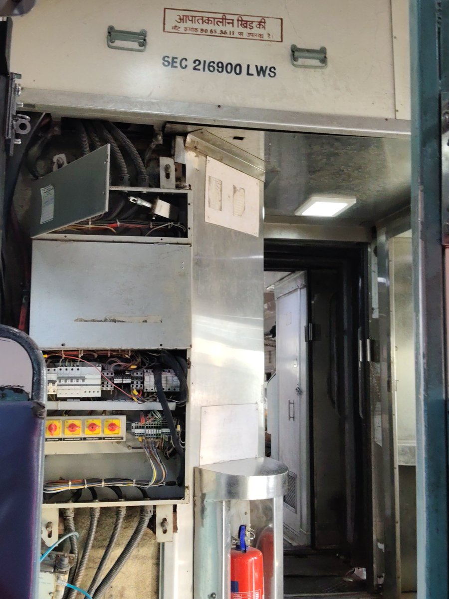 amit_a_t's tweet photo. Train Number 18255 , Bilaspur Itwari Intercity SF.... General Coach from Front side.
@RailMinIndia @RailwaySeva 

Please do the needful and take the security of passengers as the top most priority as this may lead to short circuit and much more and may cause threat to passangers https://t.co/O5wEHke6It