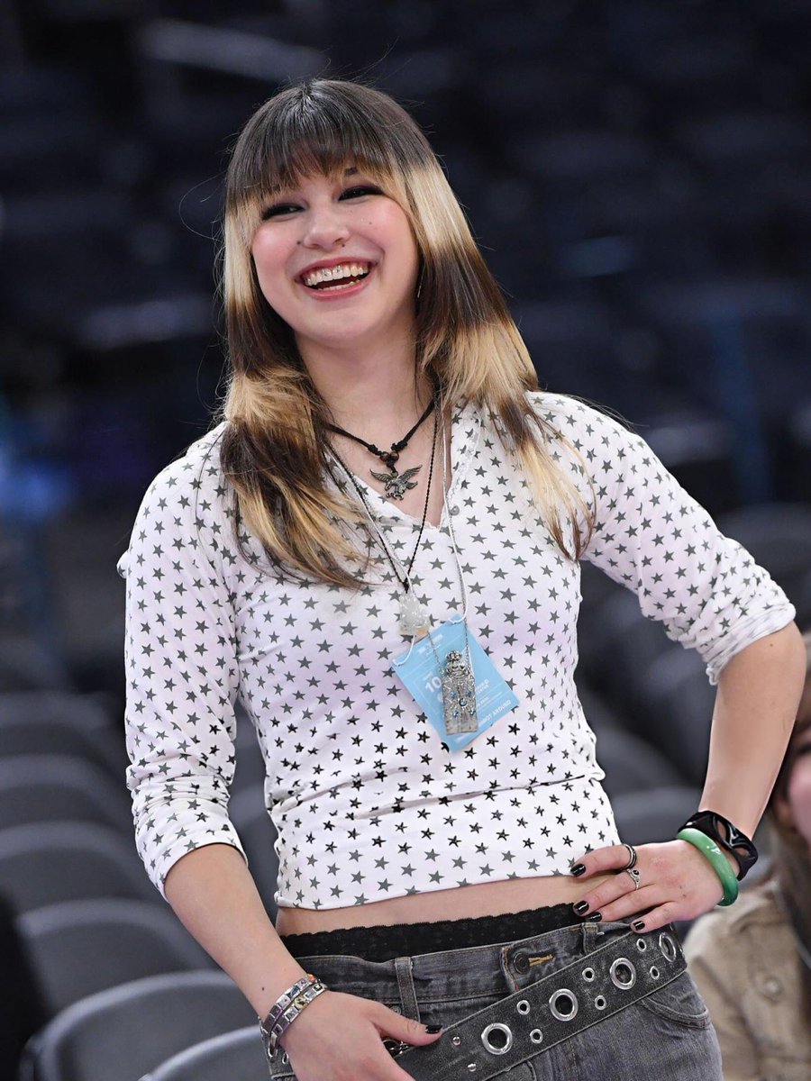 AlysaLiu885's tweet photo. Alysa Liu at the WNBA sporting event: Golden State Valkyries vs. Minnesota Lynx, June 19.
Via: Noah Graham
#AlysaLiu #WNBA #GoldenStateValkyries #MinnesotaLynx #WNBALive https://t.co/9SVE7QgCGY
