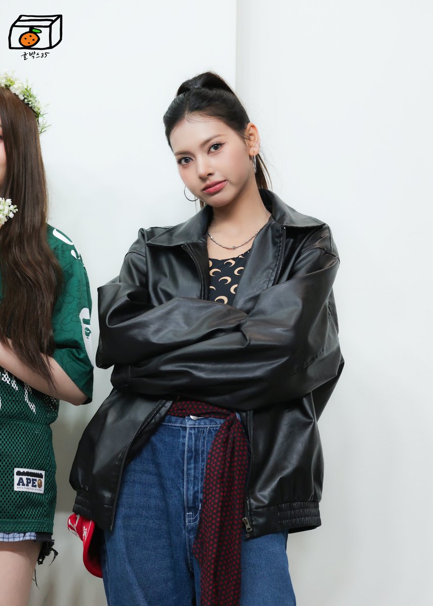 Mikan_Box35's tweet photo. 260619
Fromm HQ
아트홀샤인

❤️ 

#카니 #SAYMYNAME #세이마이네임 
#KANNY #カニー #SMN_OurVibe https://t.co/7oNnQs0kRE