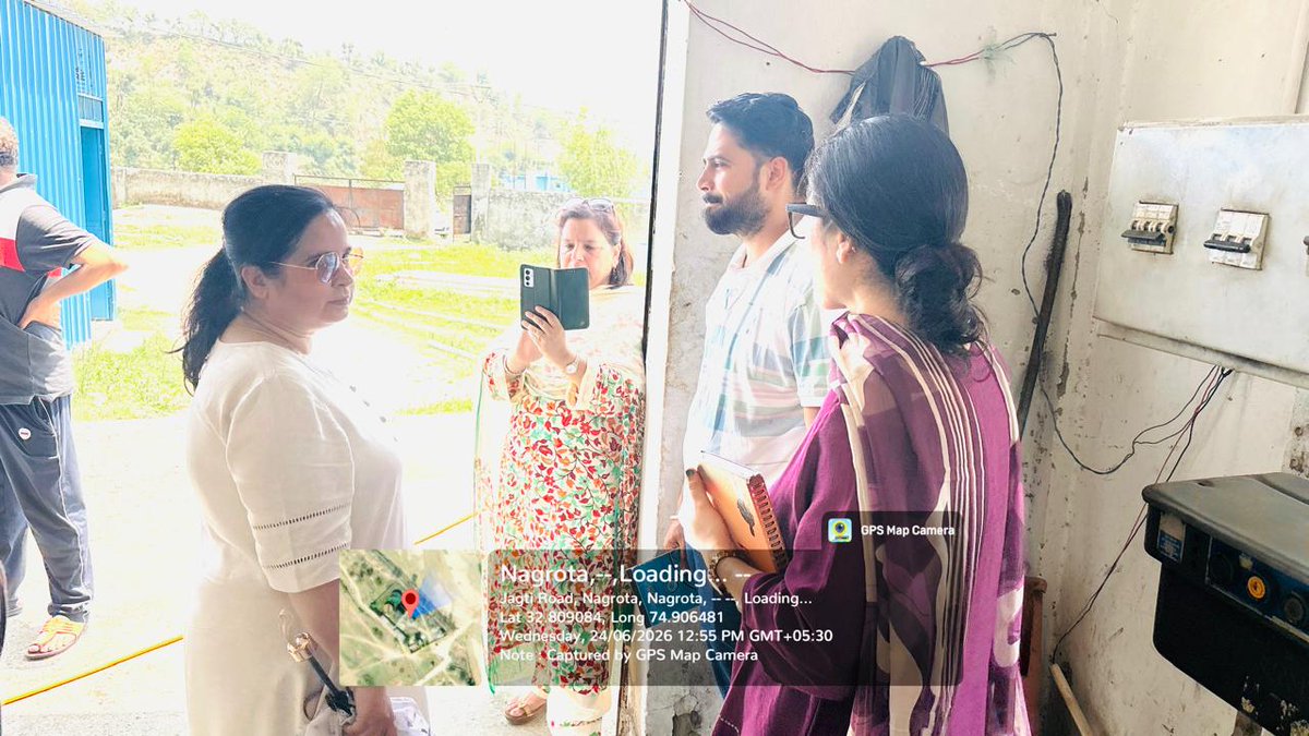 JKRRCM's tweet photo. Ms Kailash Devi, Assistant Commissioner Relief inspected the Water Filtration Plant Jagti and other allied installations of Jal Shakti Department to take stock of water supply to the residents of Mini Township Jagti. 
@LokBhavanJandK 
@CM_JnK 
@Divcomjammu 
@diprjk https://t.co/ZwxhLVYE9N