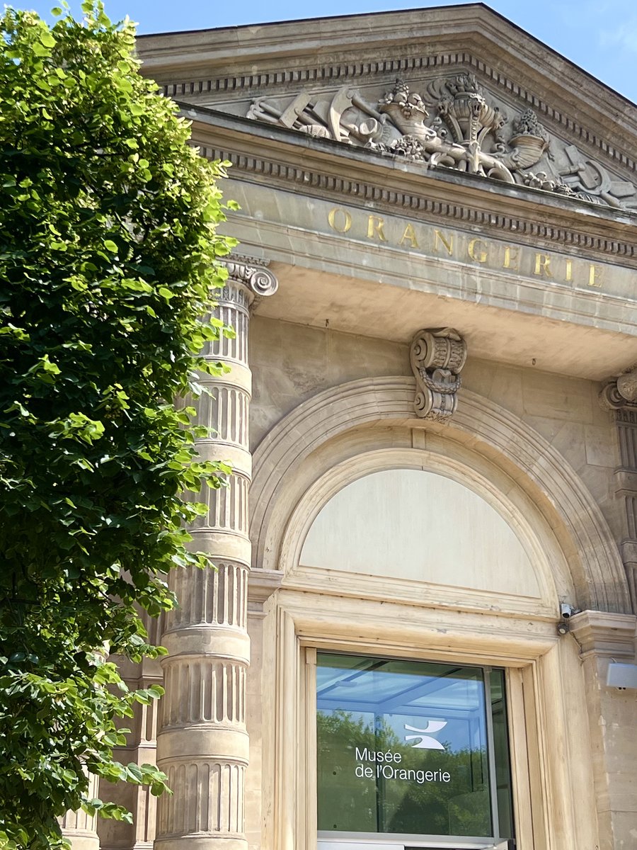 MuseeOrangerie's tweet photo. ⚠️ En raison de l'épisode de canicule exceptionnel en cours, le musée de l’Orangerie ferme de manière anticipée à 17h les 25, 26 et 27 juin. Dernier accès à 16h15, fermeture des salles à partir de 16h45. Nous vous prions de nous excuser pour la gêne occasionnée. https://t.co/bIbM8uSgFm