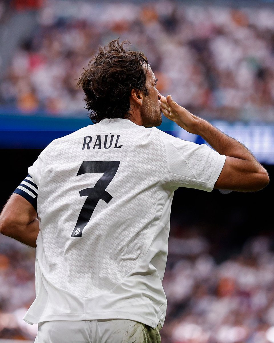 ReyGauta's tweet photo. @LegacySiu Raúl González ⚽ https://t.co/SCx19PL7H2