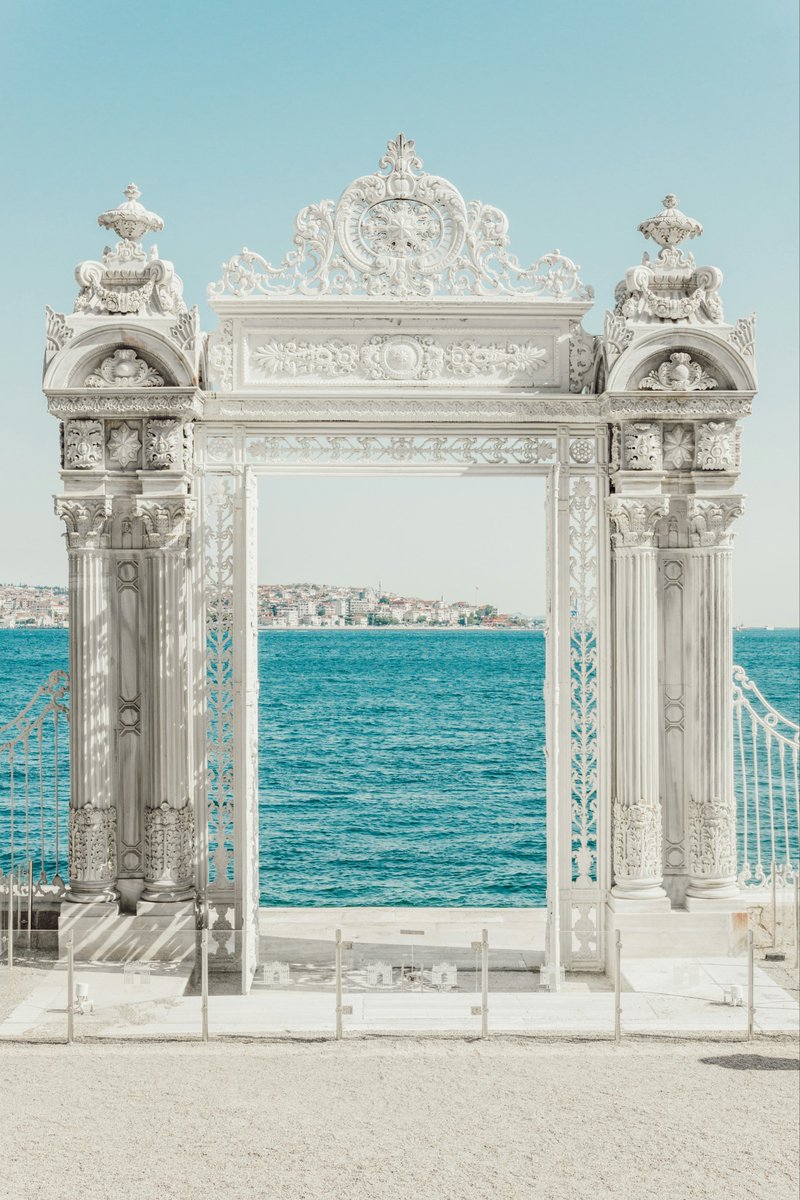 _ClassicalSoul's tweet photo. Ottoman blue. https://t.co/tywYv9NY2B