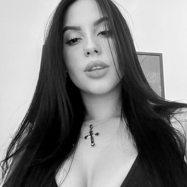 basebrlatino's tweet photo. 𝙉𝙤𝙢𝙚 𝙘𝙤𝙢𝙥𝙡𝙚𝙩𝙤: Amanda Ferraz 
𝙄𝙙𝙖𝙙𝙚: 26 anos
𝙋𝙧𝙤𝙣𝙤𝙢𝙚𝙨: Ela/Dela
𝙍𝙚𝙜𝙞𝙖̃𝙤: Nordeste
𝙁𝙖𝙘𝙘̧𝙖̃𝙤: Guardiã
𝙏𝙖𝙡𝙚𝙣𝙩𝙤𝙨: Criar fogo dourado, manipular calor e licantropia https://t.co/QY3uWVs59K