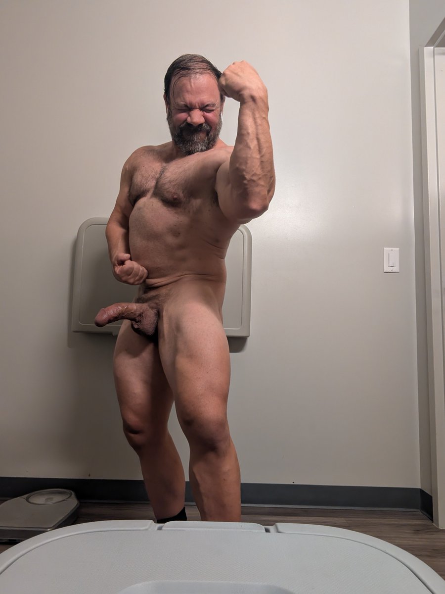 ultracon27's tweet photo. I'm pointing you towards the way!  Lfg! https://t.co/31DQFqE2g4